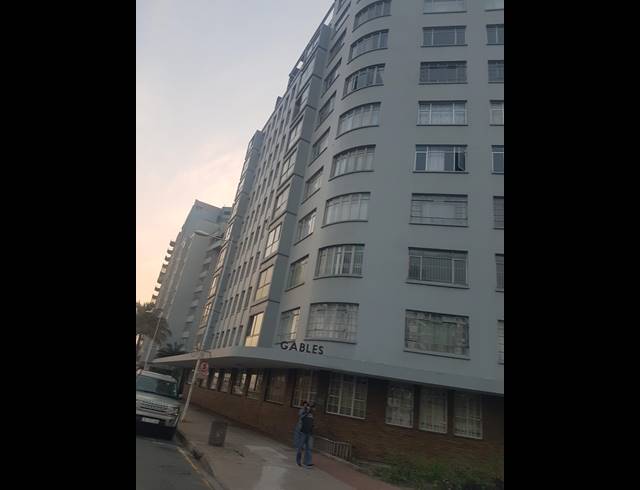 1.5 BEDROOM APARTMENT RENTED IN DURBAN CENTRAL